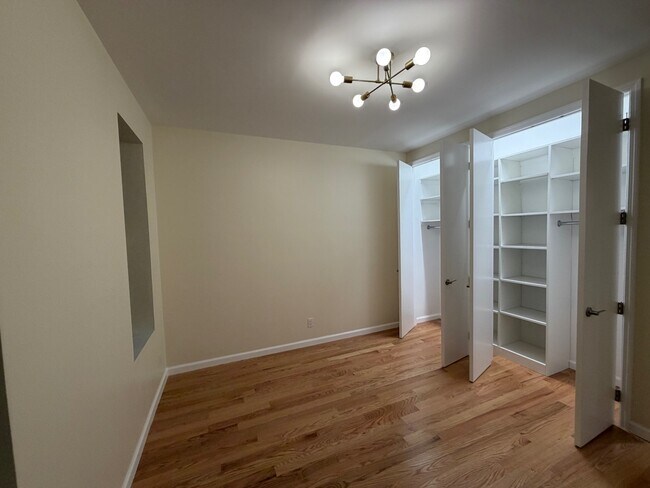 Building Photo - 1917 Avenue O