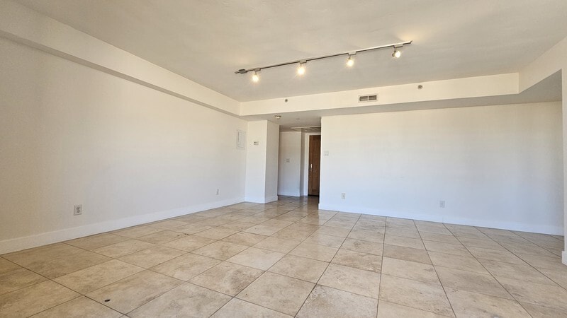 Building Photo - 230 E 300 S