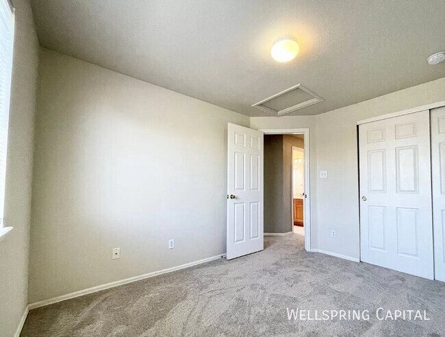 Building Photo - 11469 E 116th Ave