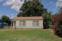 Building Photo - 1640 Hawes Ave