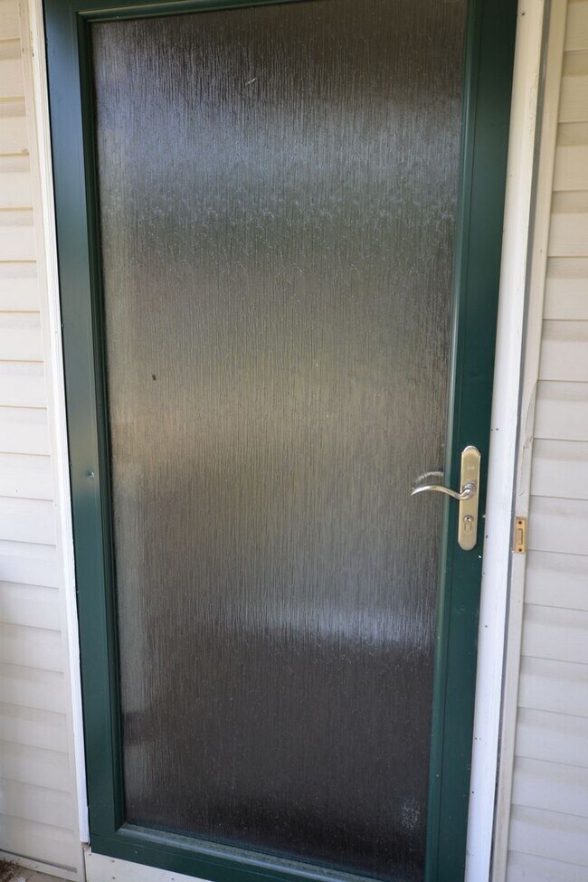 Building Photo - Cozy 3-Bedroom Near Greensboro Coliseum