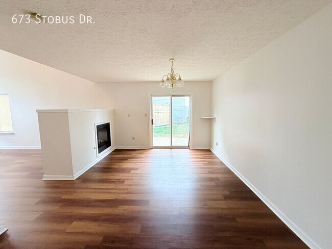 Building Photo - 673 Stobus Dr