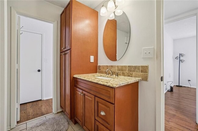 Building Photo - 1602 Cumberland Ct SE