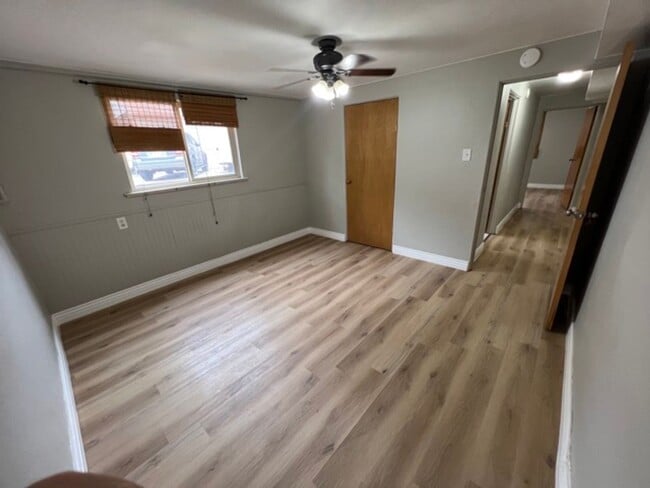 Building Photo - Gorgeous 2 Bedroom home close to Sloan's Lake and Downtown!
