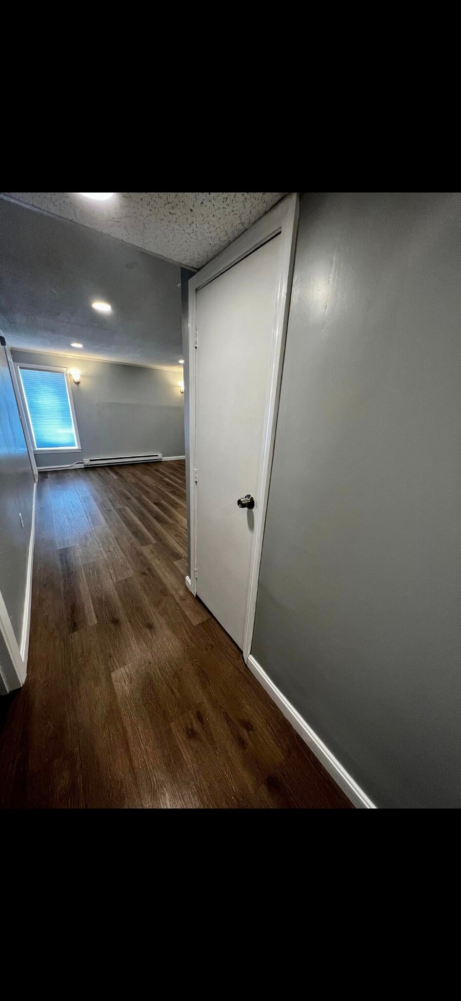 Building Photo - 6 1/2 Floyd Rd