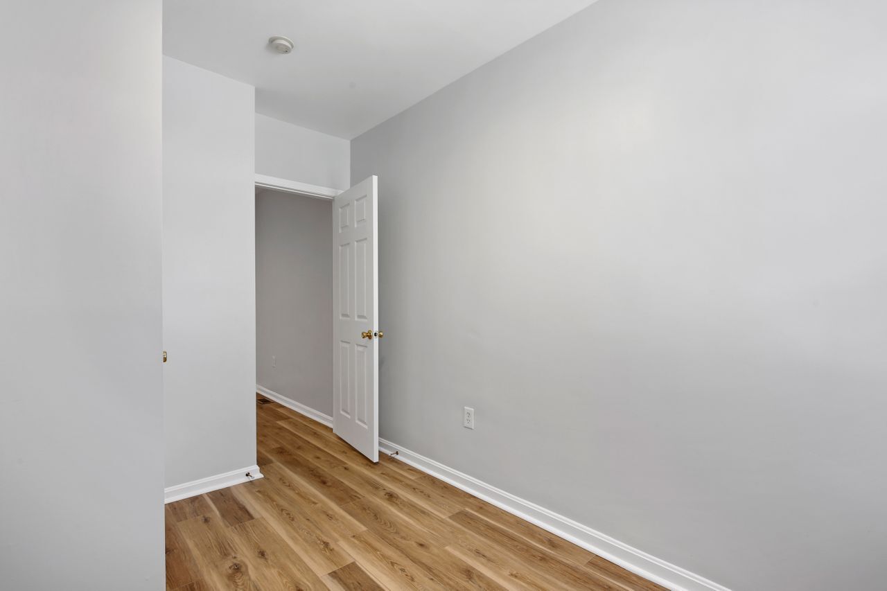 Building Photo - 1110 3rd St NE