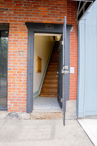 Building Photo - 973 Mt Vernon Ave
