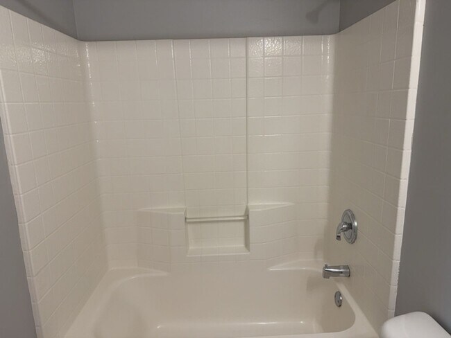 Building Photo - 525 Golden Grove Ln