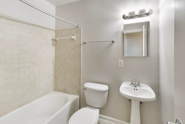 Building Photo - 3107 Naylor Rd