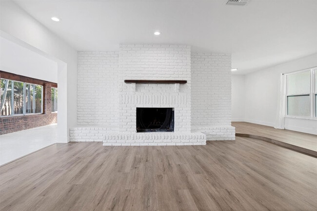 Building Photo - 7841 NW 46th St