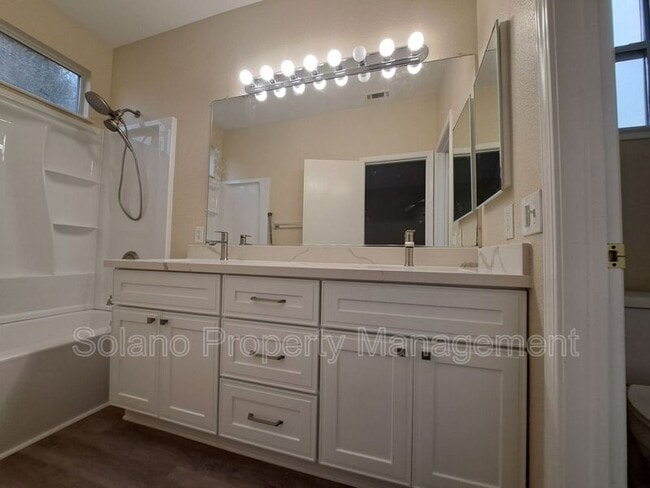 Building Photo - 849 Chateau Cir