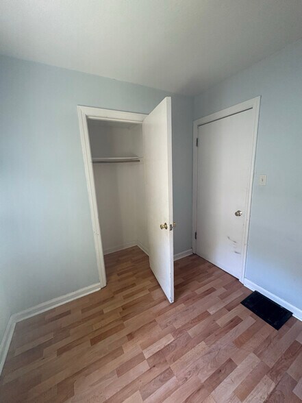 Building Photo - 762 Ross Ave