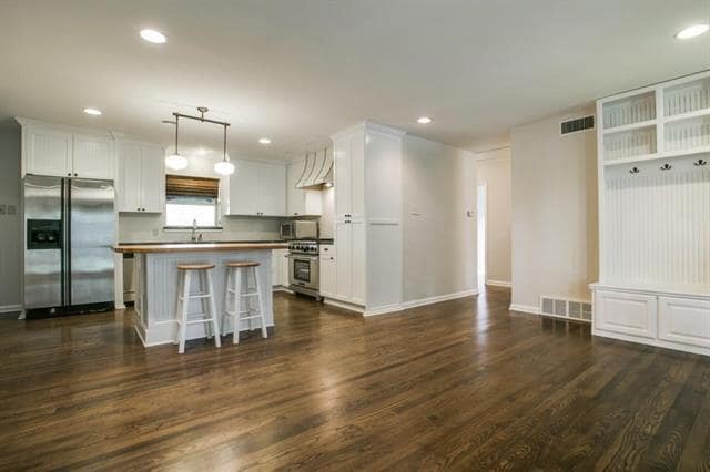 Building Photo - 630 Downing Dr