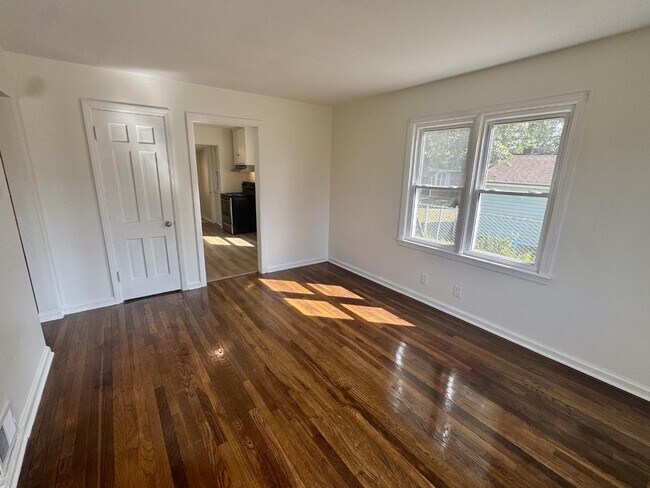 Building Photo - 205 W Conron Ave