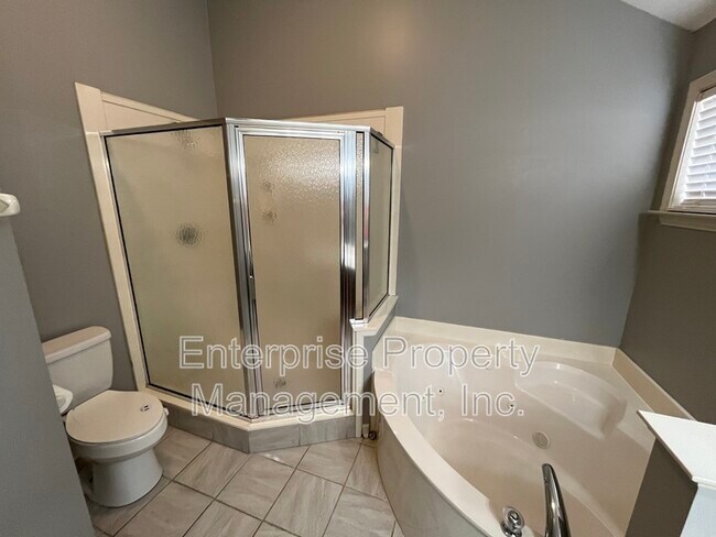 Building Photo - 6986 Parkbrook Ln