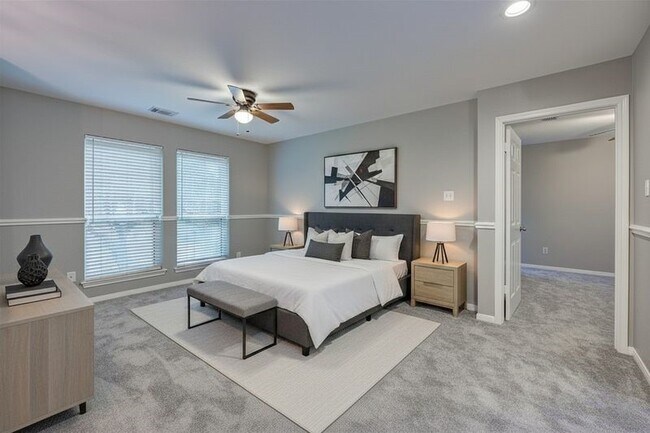 Building Photo - 3422 Mesquite Dr