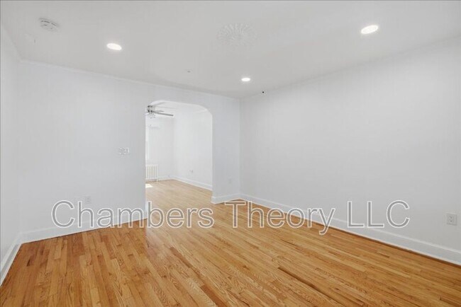 Building Photo - 2230 Observatory Pl NW