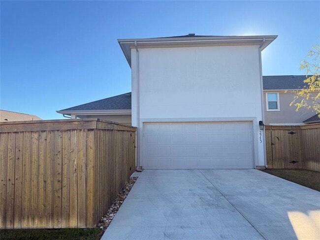 Building Photo - 2713 Brushwood Mdw