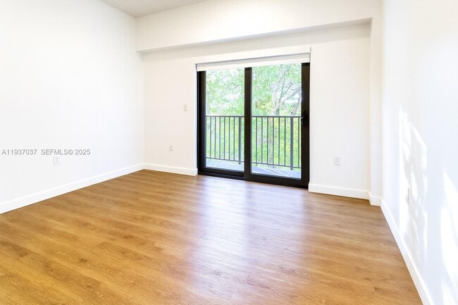 Building Photo - 1950 Fletcher St