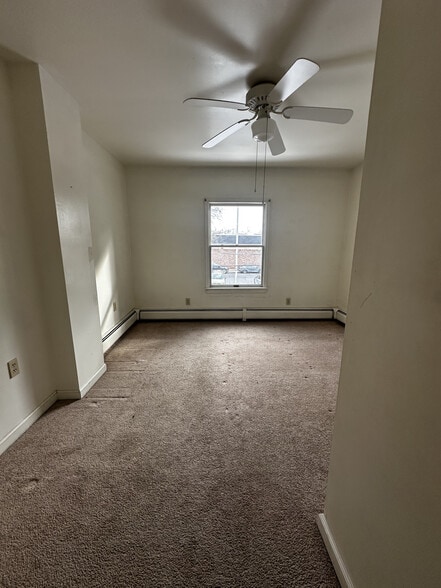 Building Photo - 1533 Ross Ave