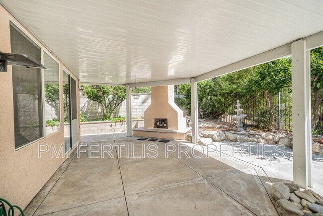 Building Photo - 5055 St Albert Dr
