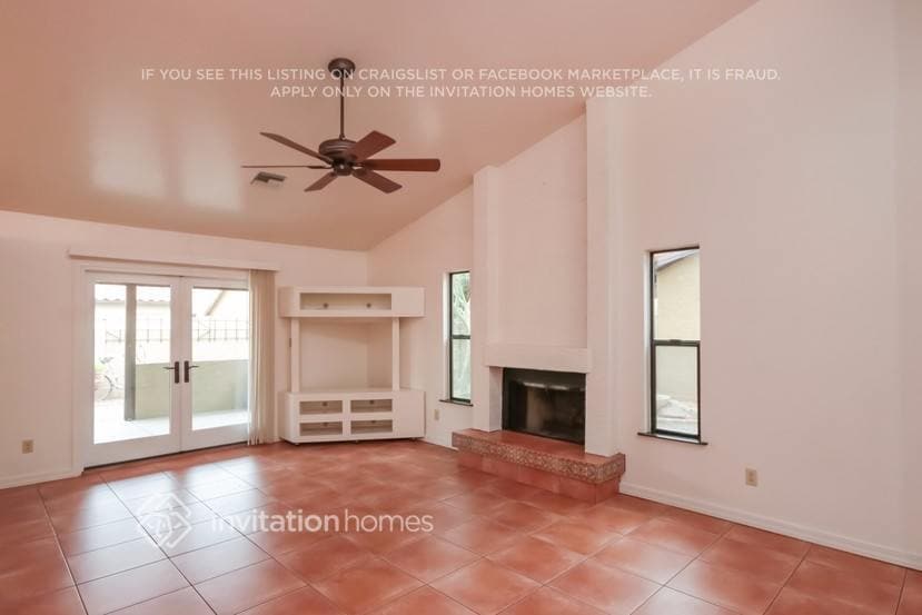 Building Photo - 2234 E Florian Ave