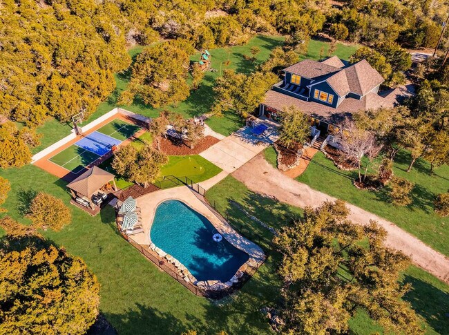 Building Photo - 13420 Trail Driver St