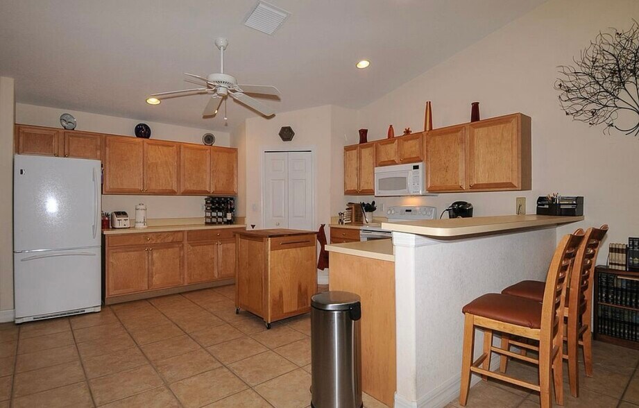 Building Photo - 1620 Orchid Blvd