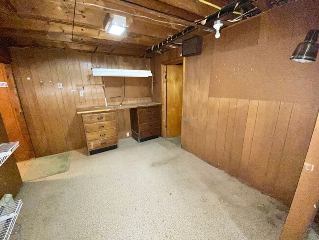 Building Photo - 4 Bedroom Home in Burlington VT Available 2/1/26!