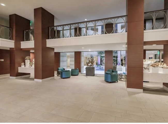 Building Photo - 4401 Gulf Shore Blvd N