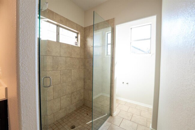 Building Photo - 10125 Milla Cir