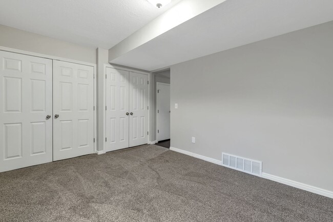 Building Photo - Stunning Newly Renovated 3 Bed - 2.5 Bath ...
