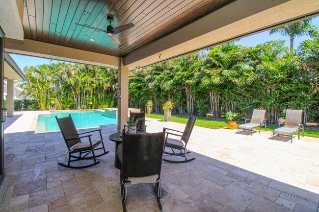 Building Photo - ** THE MOORINGS ** SINGLE FAMILY HOME 3 PL...