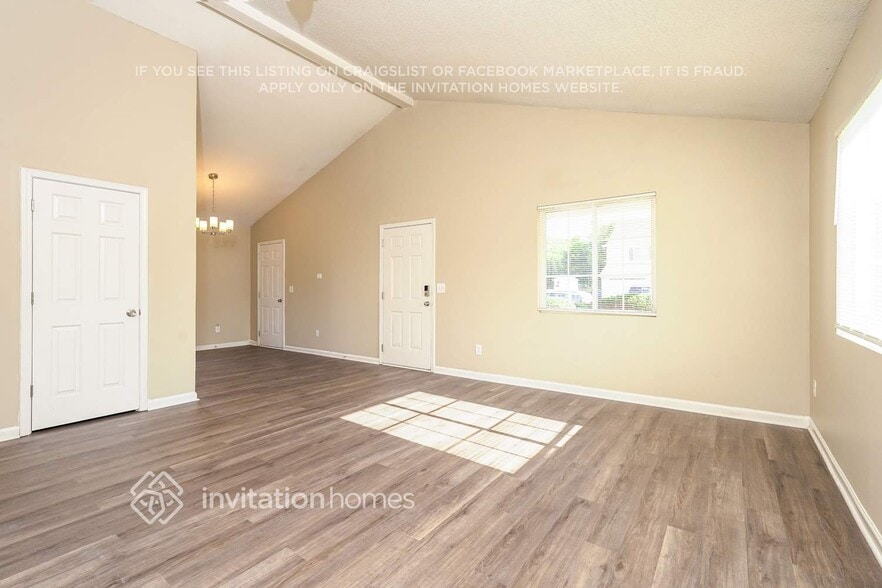 Building Photo - 3789 Foxton Dr