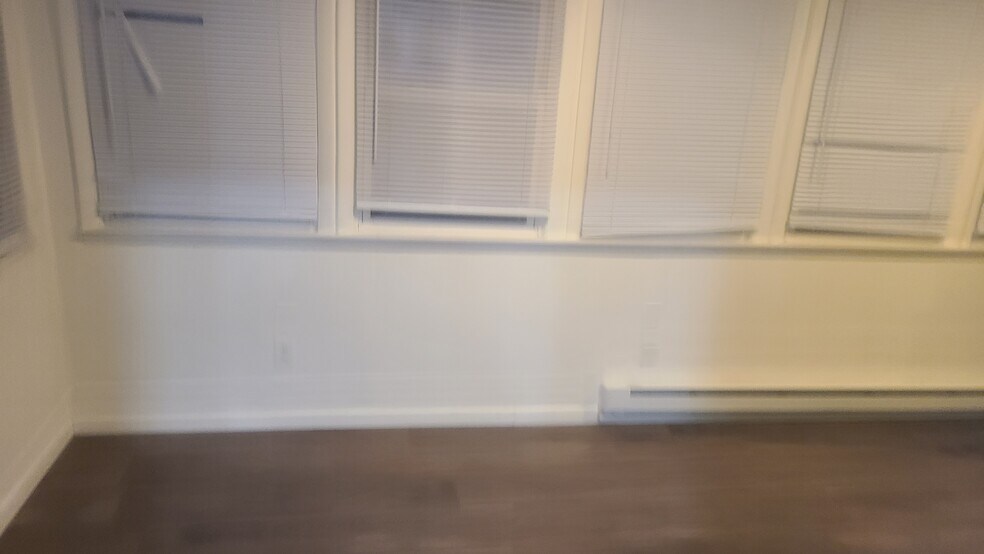 Building Photo - 71 Park Ave