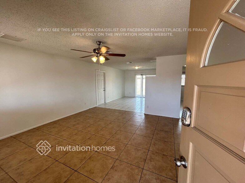 Building Photo - 3007 N 79th Dr