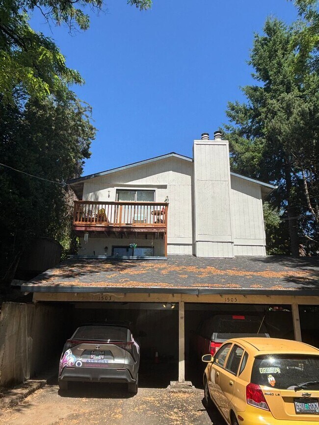 Building Photo - tuf8640
