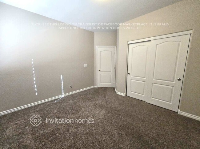 Building Photo - 5492 Oatfield St