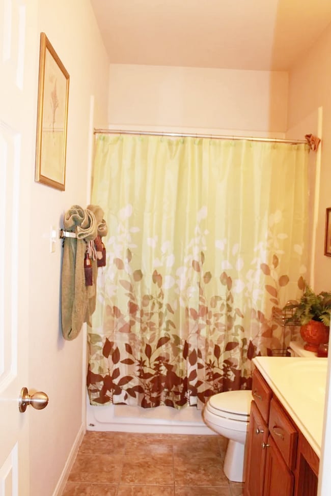 Building Photo - 217 Grooms Rd