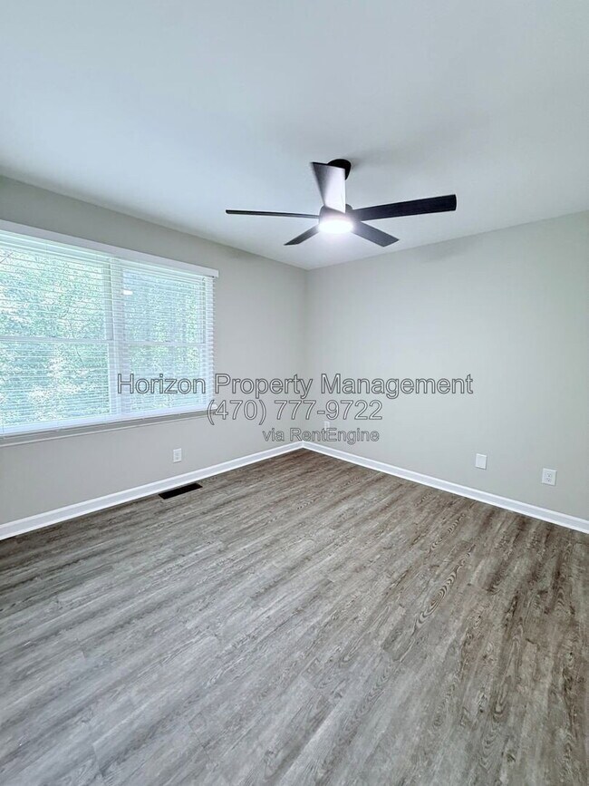 Building Photo - 4030 Hidden Hollow Dr