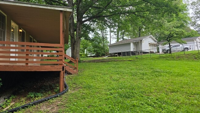 Building Photo - 2207 Mt Vernon Rd