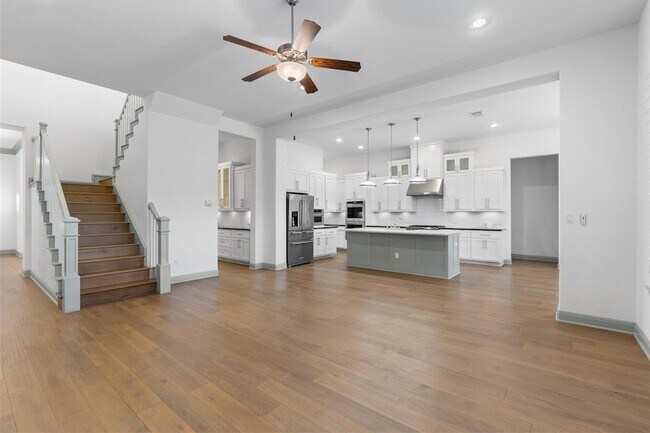 Building Photo - 16516 Leopold Trail