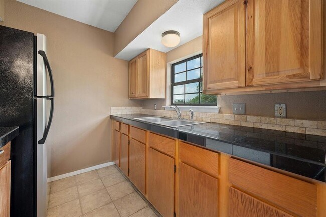 Building Photo - 1700 Co Rd 130