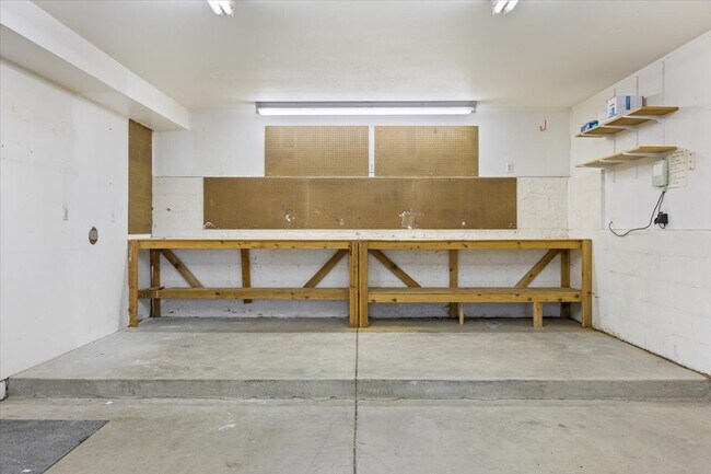 Building Photo - 4388 Innsbruck Ridge