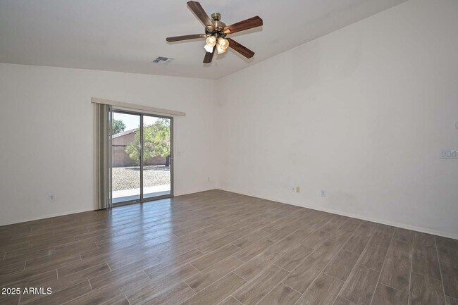 Building Photo - 11767 W Dos Rios Dr