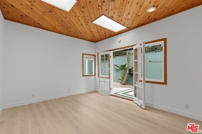 Building Photo - 2730 2nd St