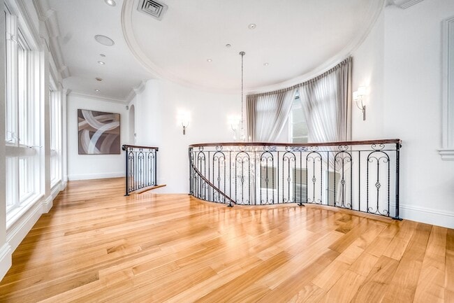 Building Photo - 361 Mizner Lake Estates Dr