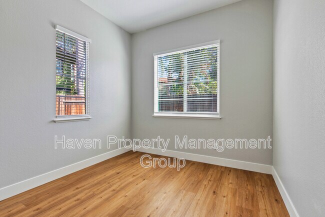 Building Photo - 1659 Whispering Wind Dr