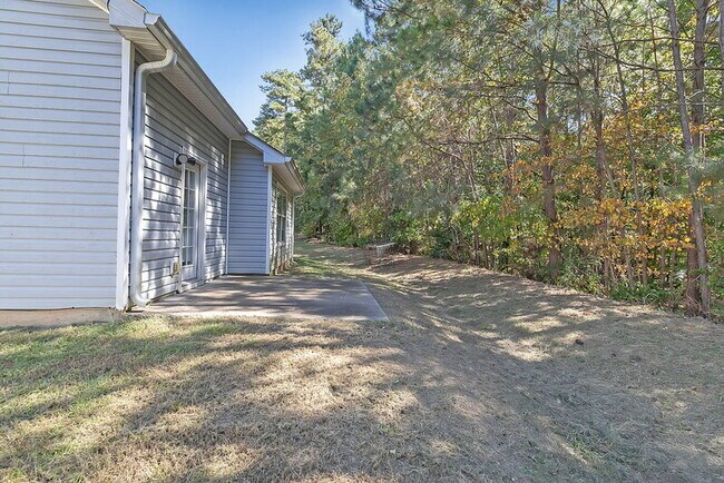 Building Photo - 2520 Thunder Basin Way