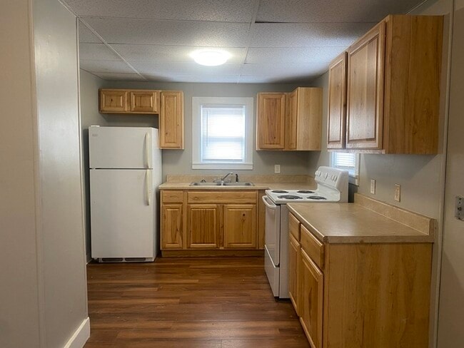 Building Photo - Move In Ready 3 Bedroom Home in a Central Location